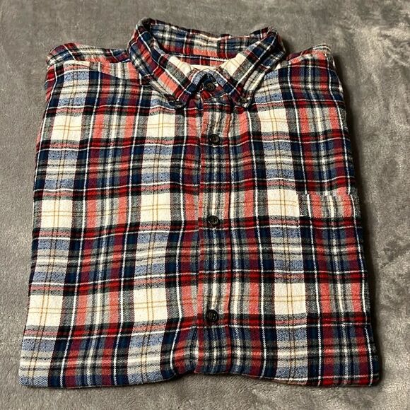 St. John’s Bay Men’s Plaid Button Down Shirt - Picture 1 of 5